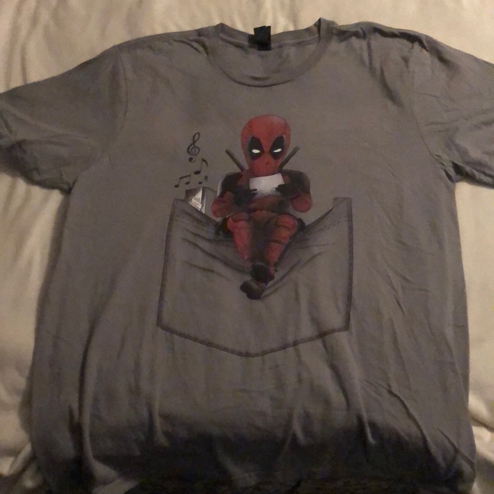 Deadpool T-shirt